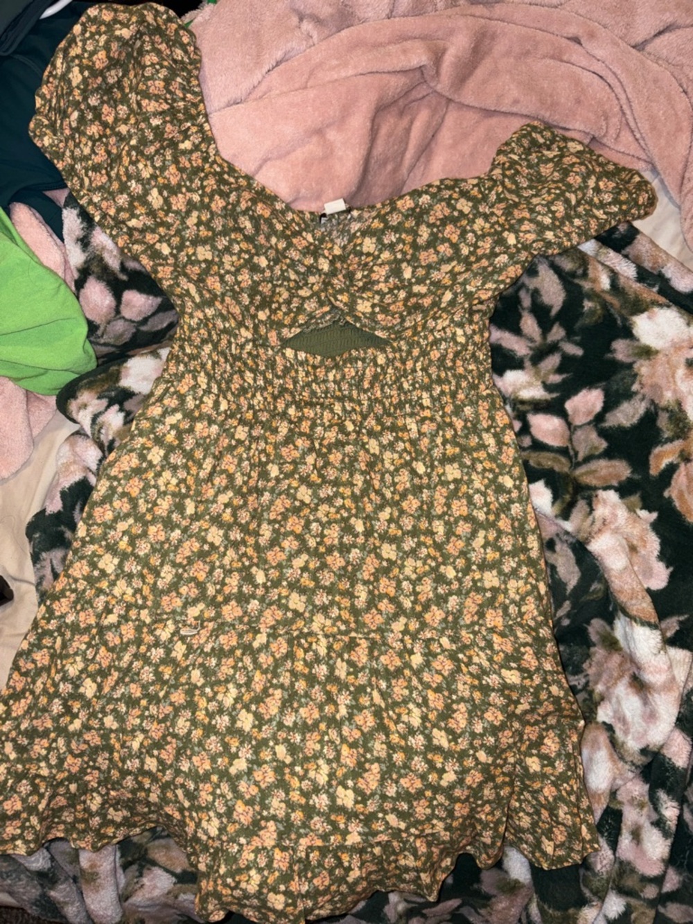 American Eagle Olive Green Floral Puff Sleeve Dress with Peach Flowers